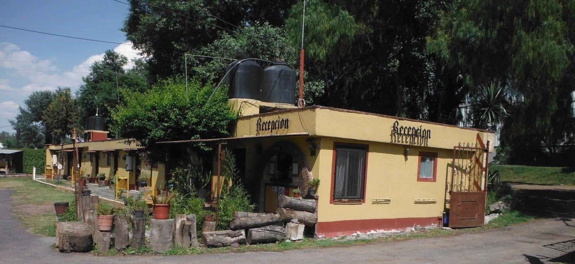 Ayenda Meson Del Rio Hotel Tepotzotlan Exterior foto